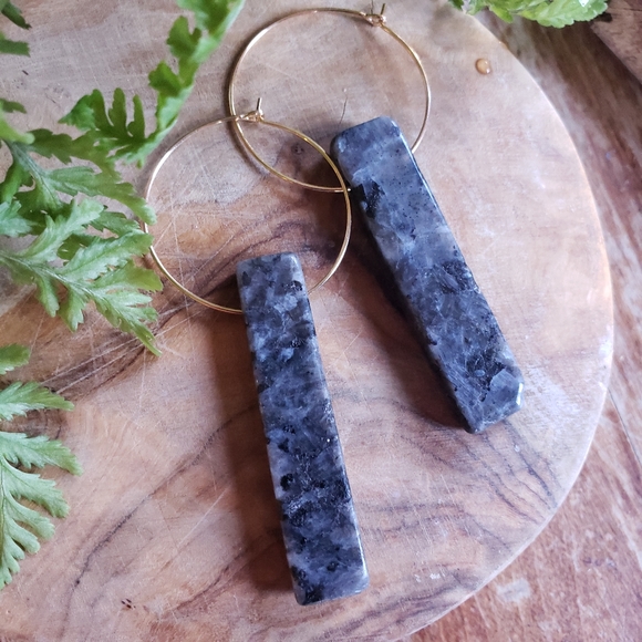 Black Labradorite Quartz Crystal Stone Healing Hoops Earrings - Picture 3 of 4